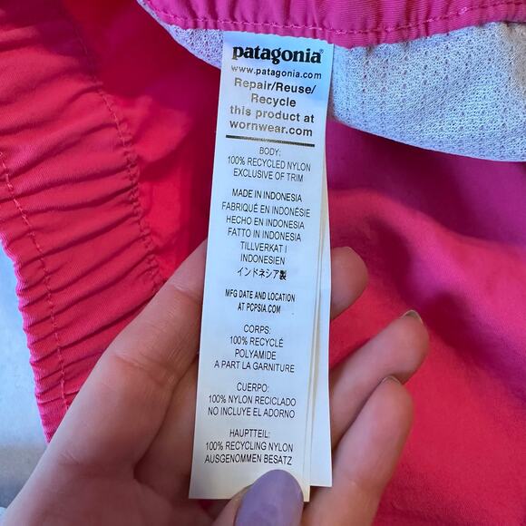NEW Patagonia Women's Baggies Shorts Sz Medium Pink - Picture 6 of 8